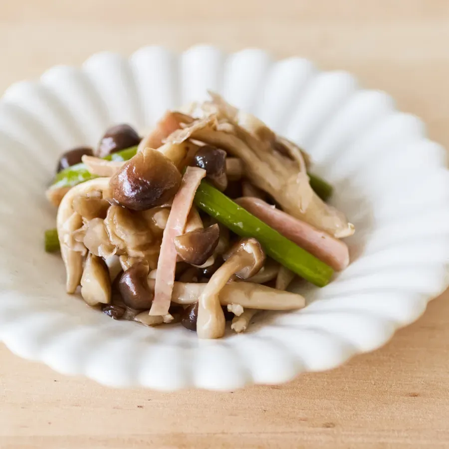 きのことベーコンのニンニク醤油炒め